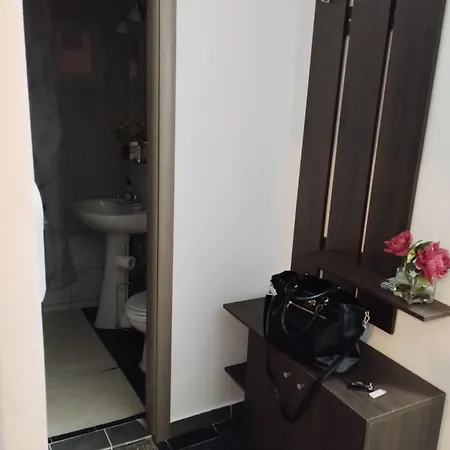 Cri'a Apartment *